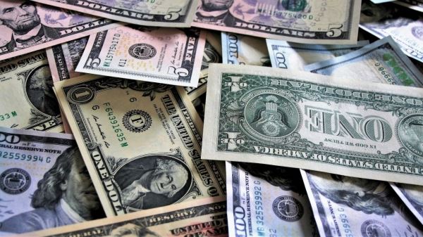 Финансист Шимановский: США нацелились на лежащие под матрасами россиян 90 млрд долларов