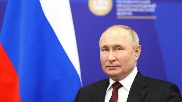 Путин: грамотные действия ЦБ предотвратили «экономический блицкриг» Запада в отношении России